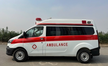 Ford transit cứu thương nhập khẩu 2025