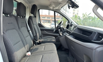 Ford transit cứu thương nhập khẩu 2025