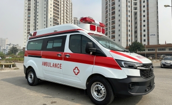 Ford transit cứu thương nhập khẩu 2025