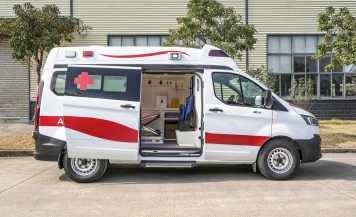Ford transit cứu thương cao cấp nhập khẩu 2025